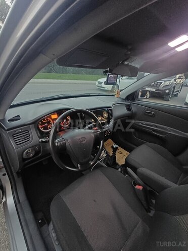 Kia Rio-11