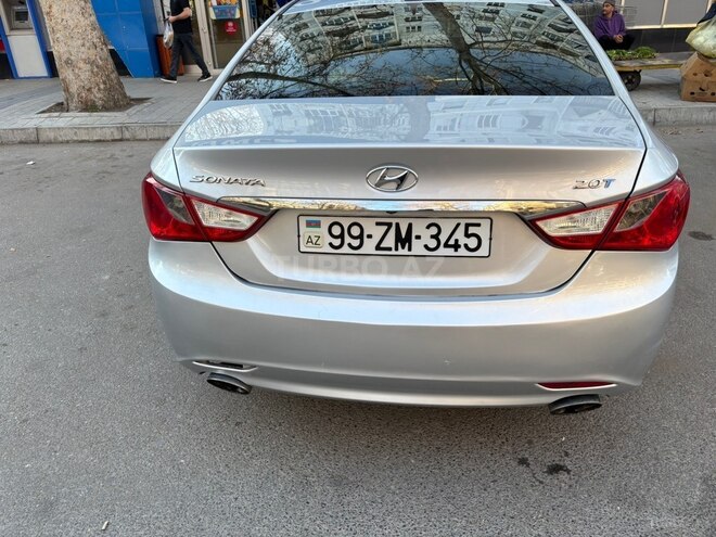 Hyundai Sonata-4