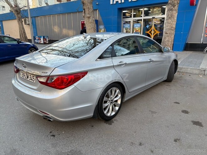 Hyundai Sonata-3