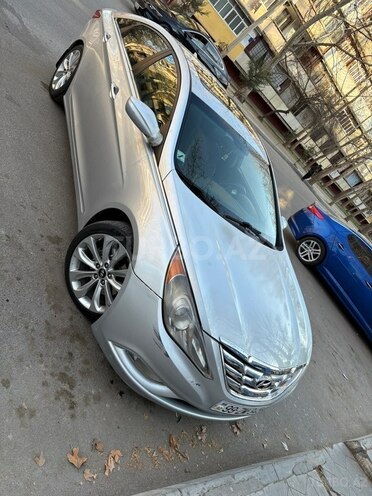 Hyundai Sonata-5