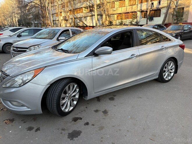 Hyundai Sonata-2