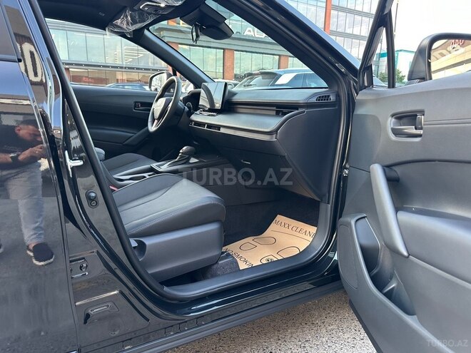 Toyota Corolla Cross-12