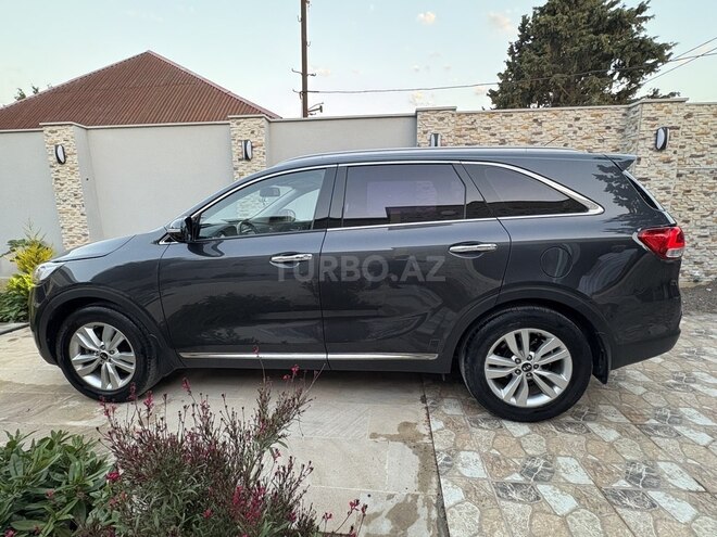 Kia Sorento-16
