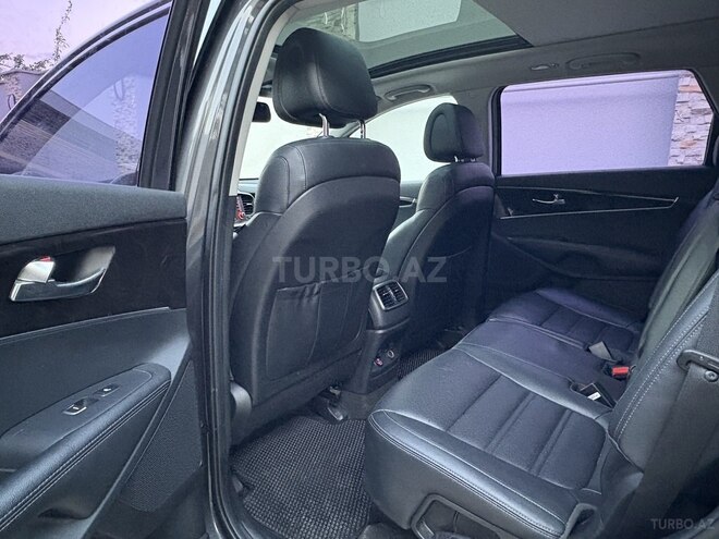 Kia Sorento-13