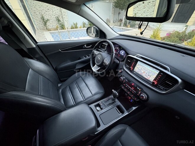 Kia Sorento-8
