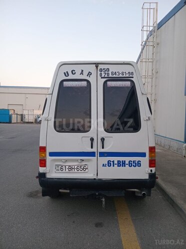 Ford Transit-4