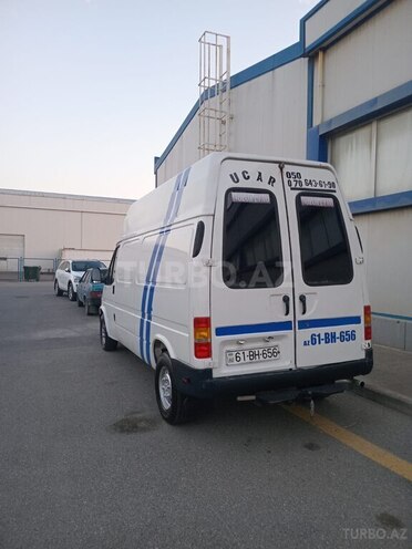 Ford Transit-2