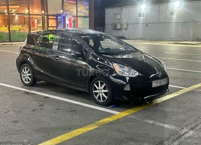 Toyota Prius C-5