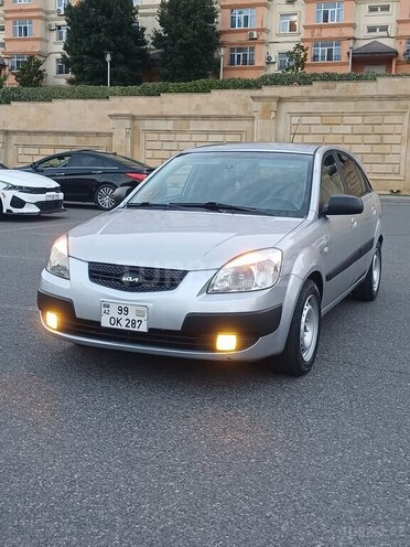 Kia Rio-1