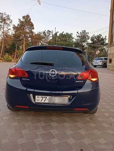Opel Astra-11