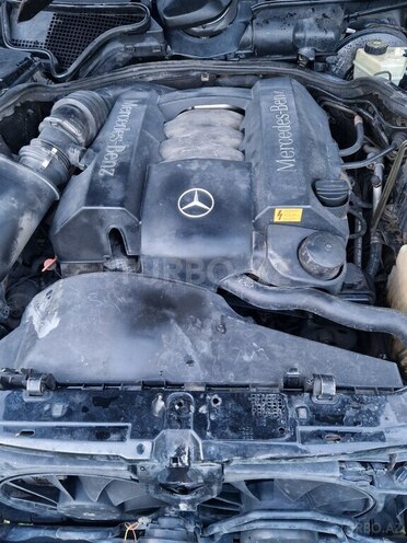Mercedes E 240-12