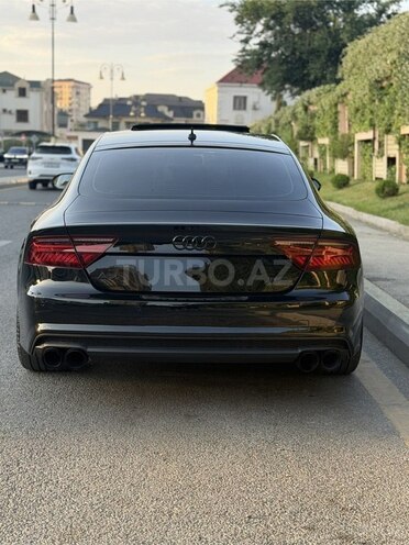 Audi A7-11