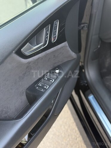 Audi A7-17