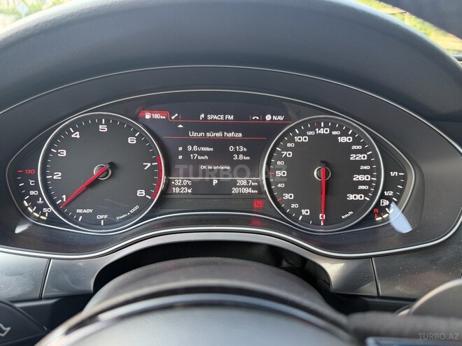 Audi A7-13