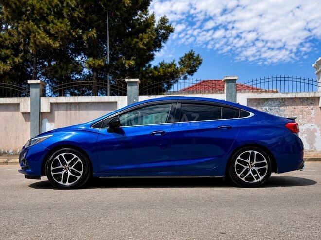 Chevrolet Cruze-13