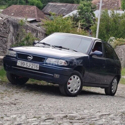Opel Astra-1