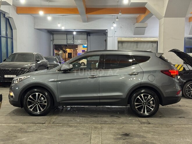 Hyundai Santa Fe-5