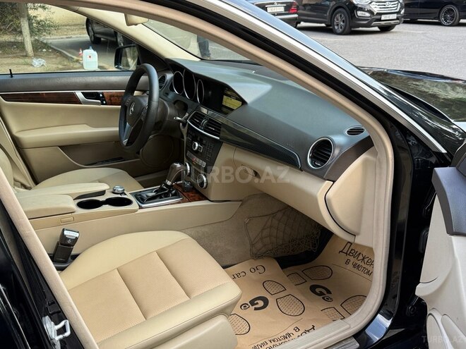 Mercedes C 250-10
