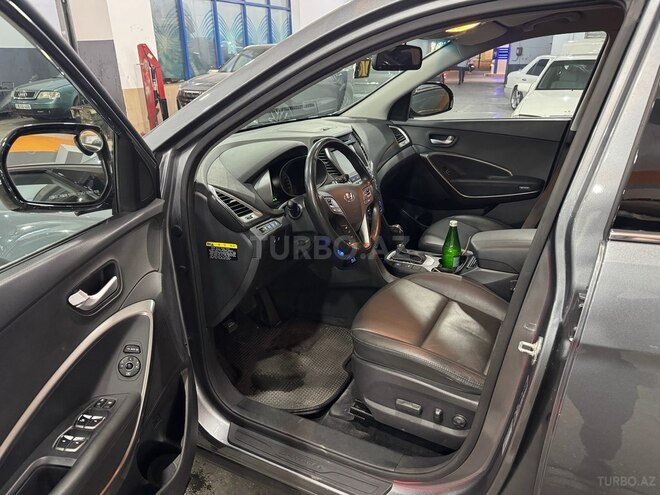Hyundai Santa Fe-12