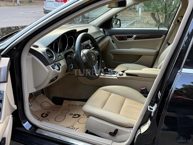 Mercedes C 250-11