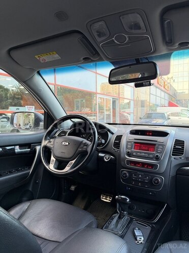 Kia Sorento-14