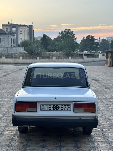 LADA (VAZ) 2107-2