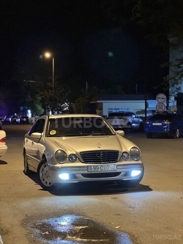 Mercedes E 220-4