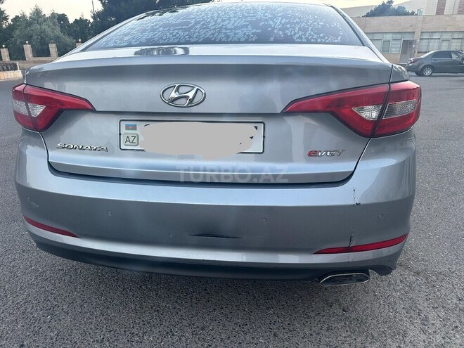 Hyundai Sonata-5