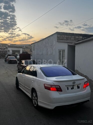 Toyota Camry-5