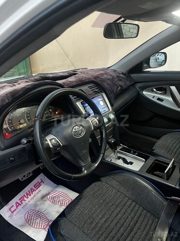 Toyota Camry-9