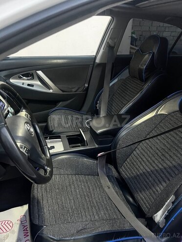 Toyota Camry-12