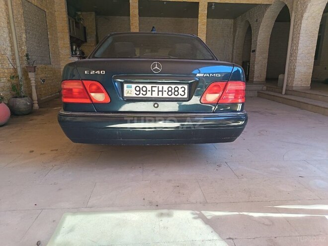 Mercedes E 280 4MATIC-5