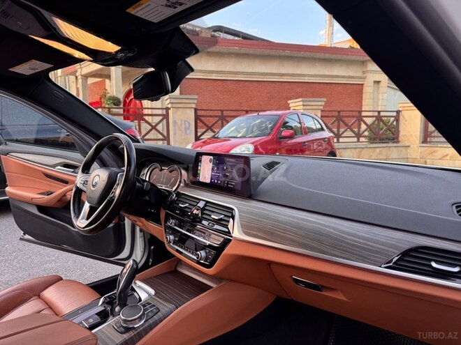 BMW 530-13