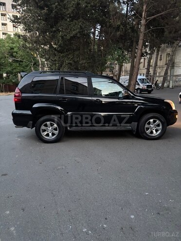 Toyota Land Cruiser Prado-3