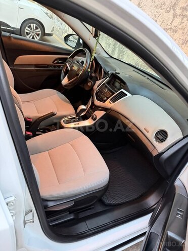 Chevrolet Cruze-14
