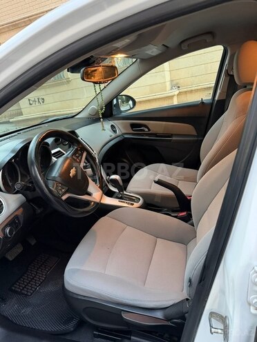 Chevrolet Cruze-8