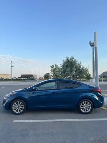 Hyundai Elantra-8