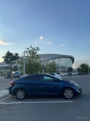 Hyundai Elantra-9