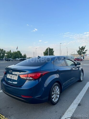 Hyundai Elantra-11