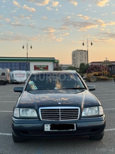 Mercedes C 200-1