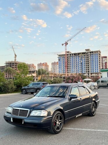 Mercedes C 200-4