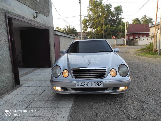 Mercedes E 220-4