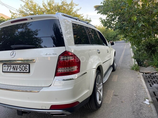 Mercedes GL 450 4MATIC-11