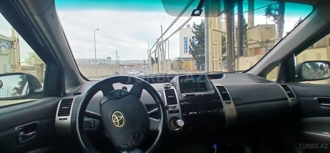 Toyota Prius-7