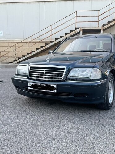 Mercedes C 200-1