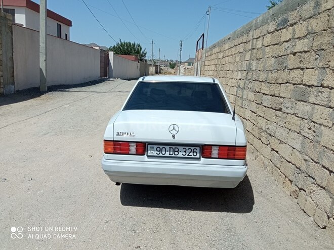 Mercedes 190-4