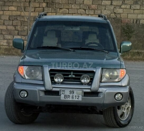 Mitsubishi Pajero io-1