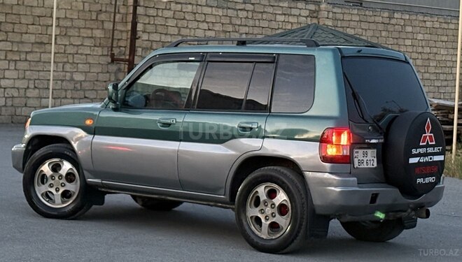 Mitsubishi Pajero io-5