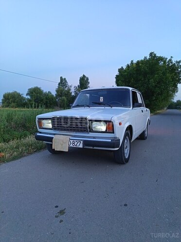 LADA (VAZ) 2107-2