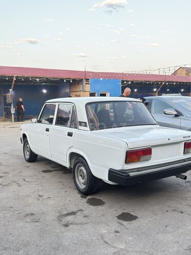 LADA (VAZ) 2107-2